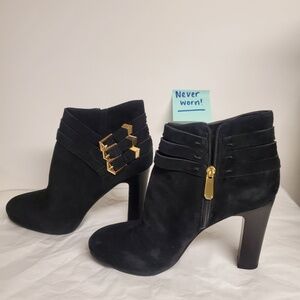 NWT GUESS black Latoian 9.5 felt/suede buckle bootie